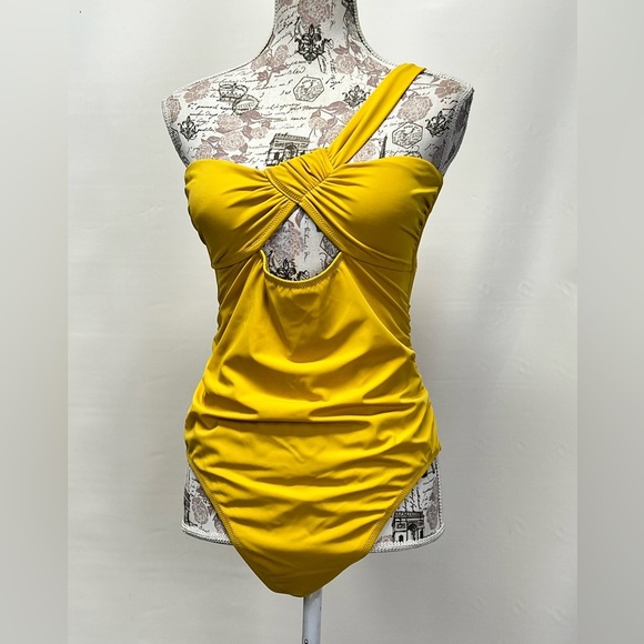 SHADE & SHORE Yellow One-Piece keyhole front Swimsuit size L - Picture 4 of 12